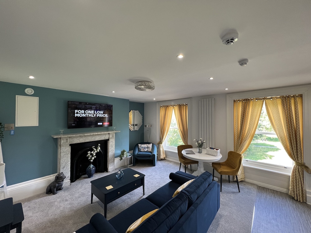 Luxury Penthouse photo 2