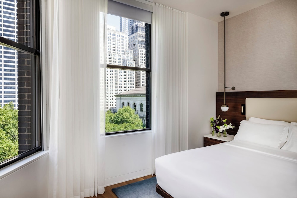 Deluxe Room, 1 Queen Bed, Park View