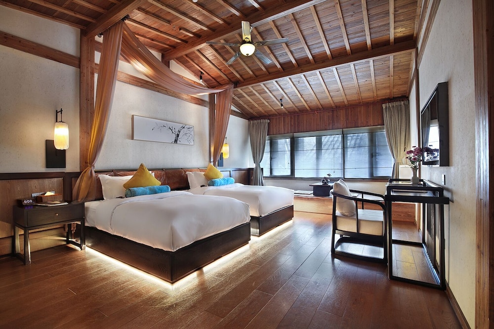 Signature Twin Room photo 1