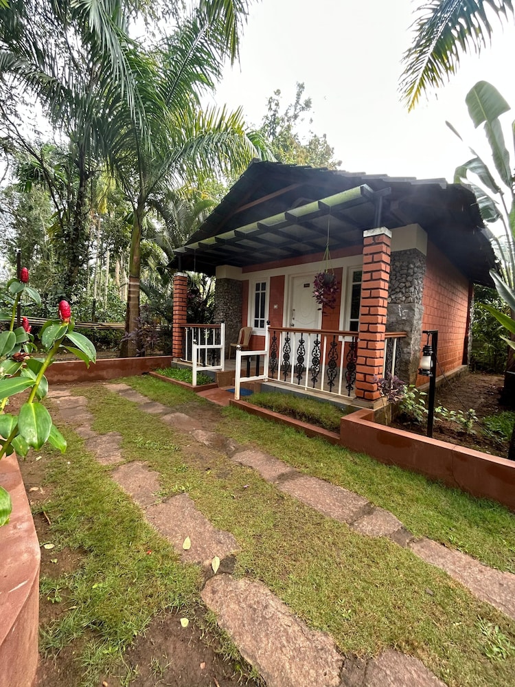Family Cottage, Patio, Garden View