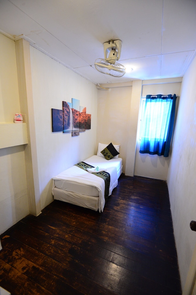 Single Room photo 2