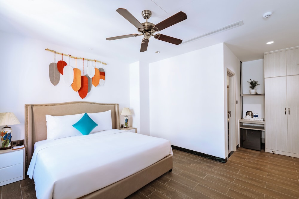 Rubia – 1 Kingsize-Bett, Stadtblick