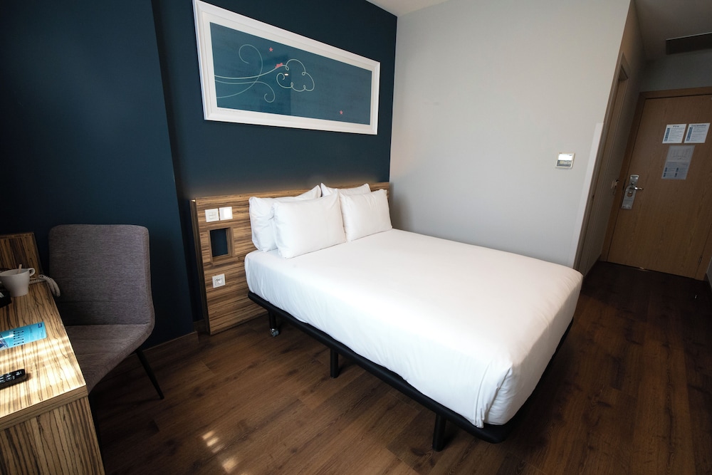 Standard Double Room (single use)