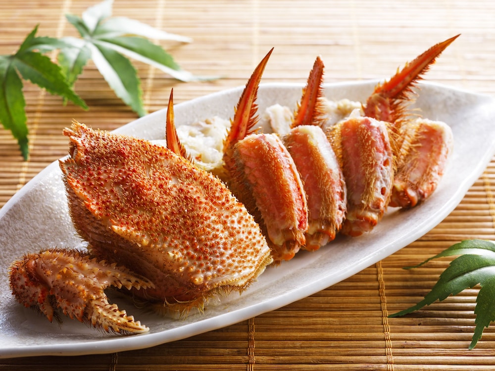 Deluxe Japanese Style Room (Main Building), Non Smoking, In-Room Dinner (Crab Course) - Photo 5