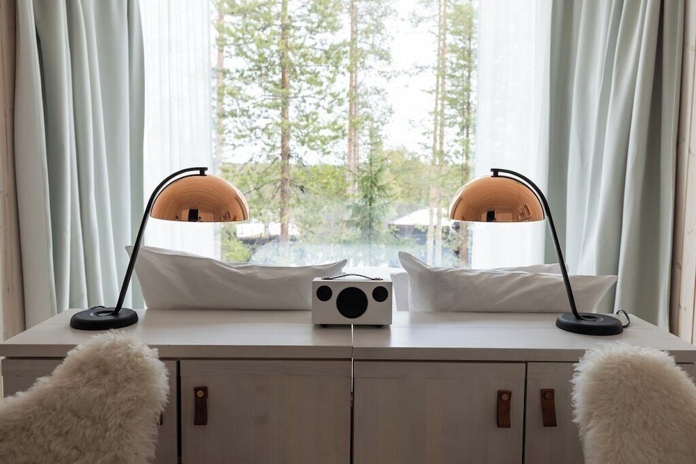 Arctic Treehouse Suite Double (Extra bed) and View photo 1