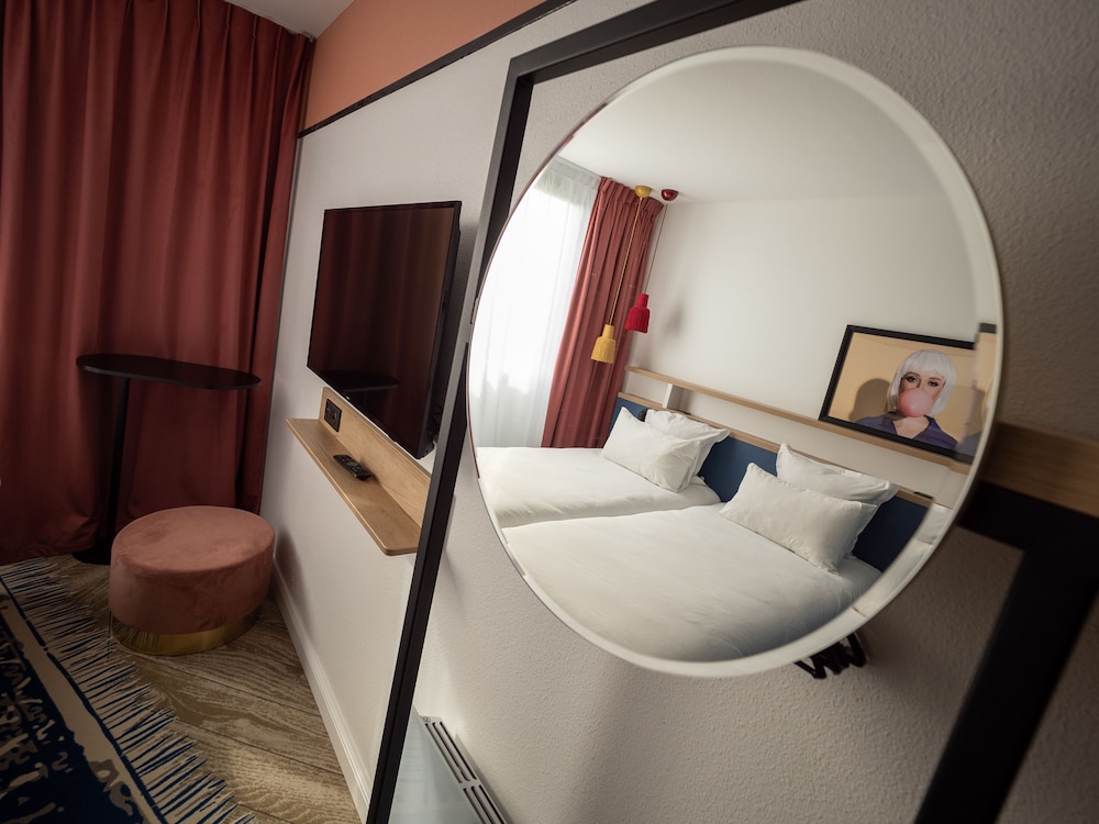 Standard Room, 1 Double Bed with Sofa bed - Photo 3
