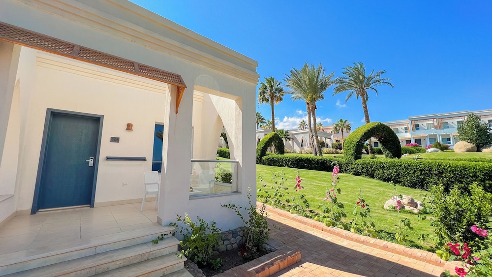 Superior Double or Twin Room, Garden View
