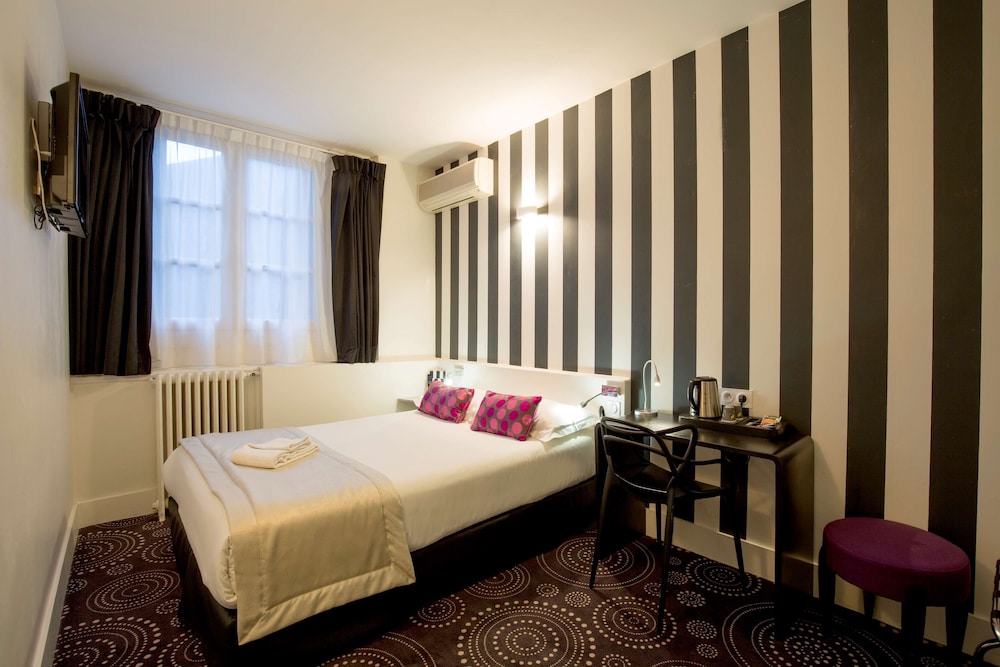 Chambre classique, double bed only. photo 3