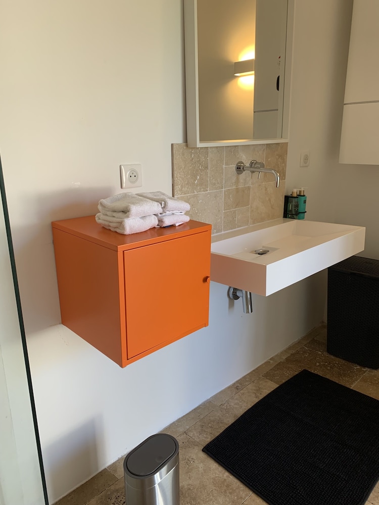 Deluxe Cabin - Photo 15