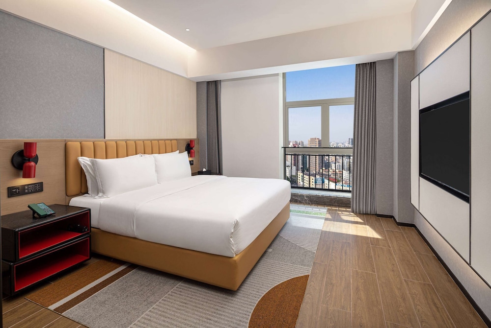 Room, 1 King Bed, Non Smoking