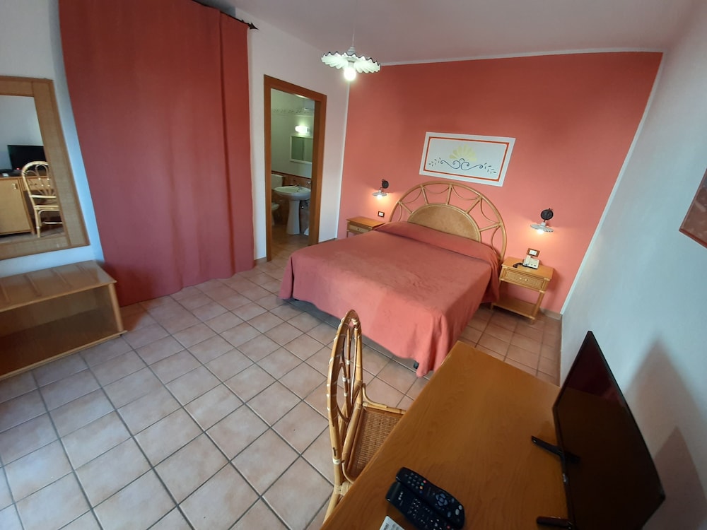 Classic Double Room - Photo 5