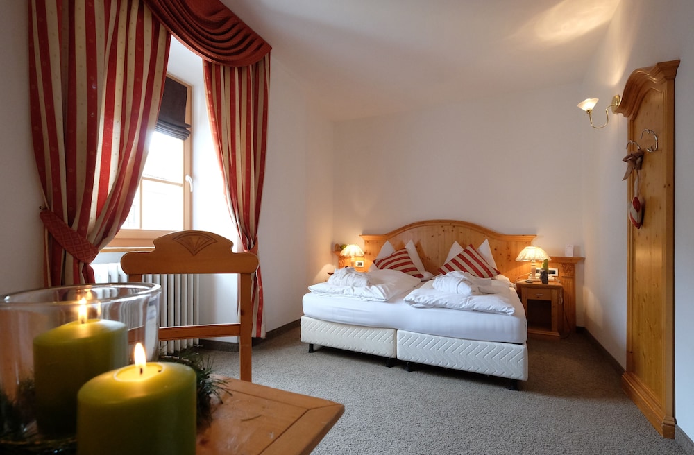 Standard Double or Twin Room photo 1