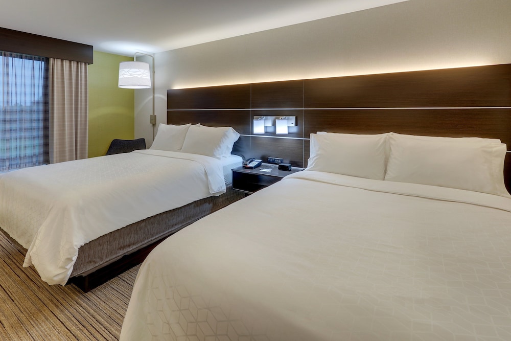 Standard Room, 2 Queen Beds, Accessible (Communications) - Photo 3