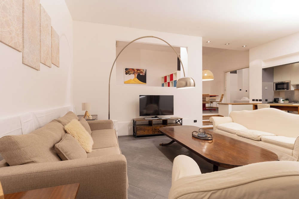 Appartamento con 1 camera da letto, Via dei Medici 13