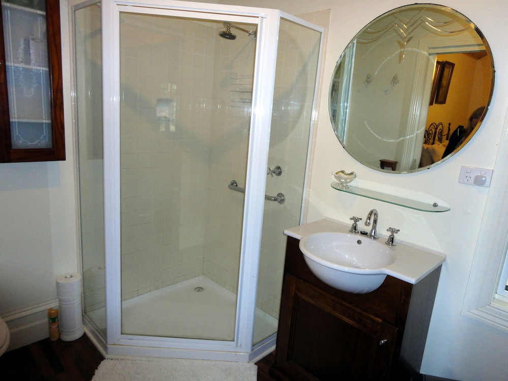 Romantic Cabin, 1 Bedroom, Garden View photo 1