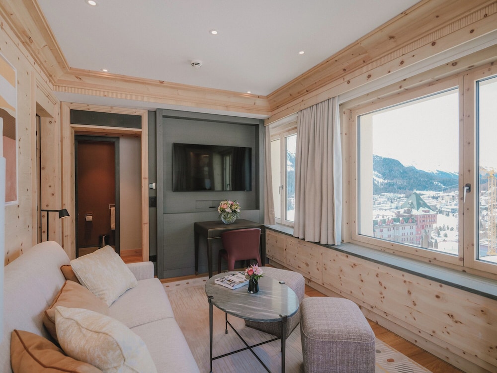 Piz Nair Suite