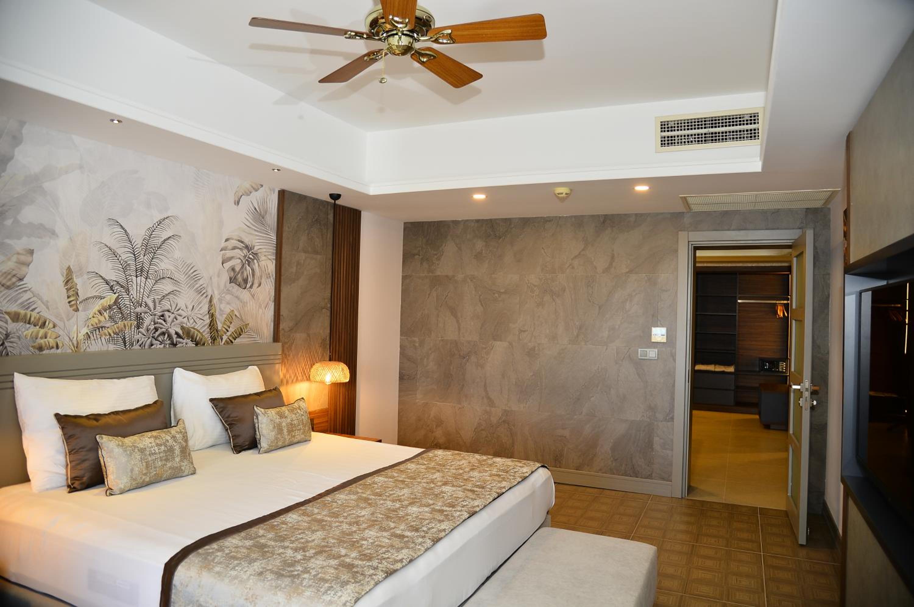 Presidential Suite photo 3