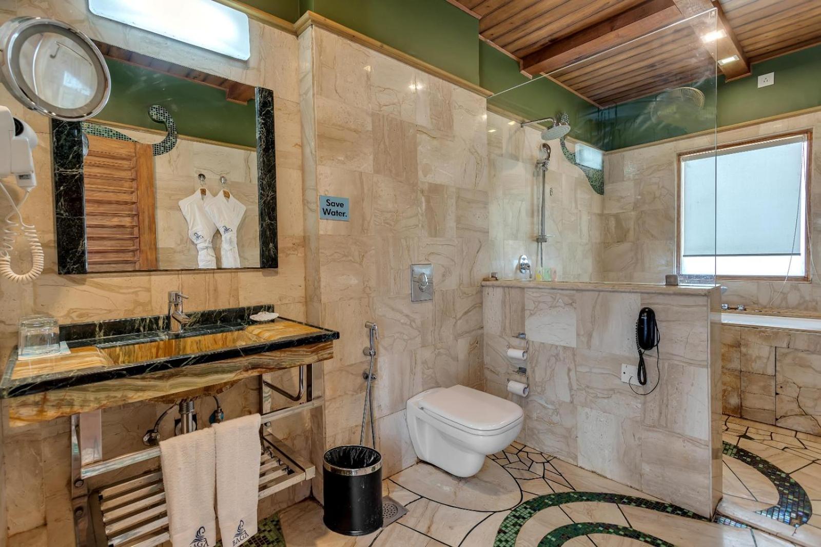 Suite with Balcony photo 2