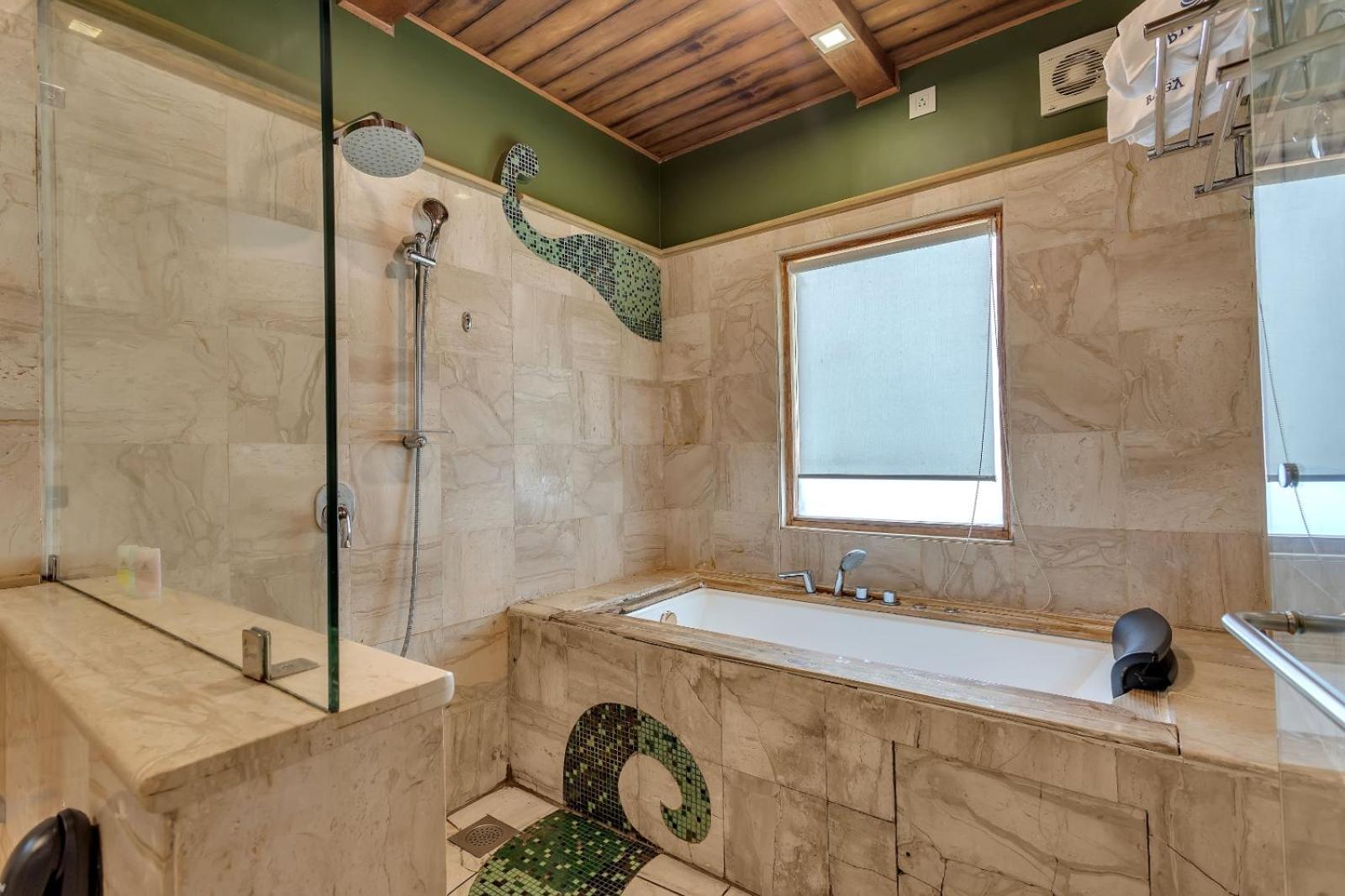 Suite with Balcony photo 3