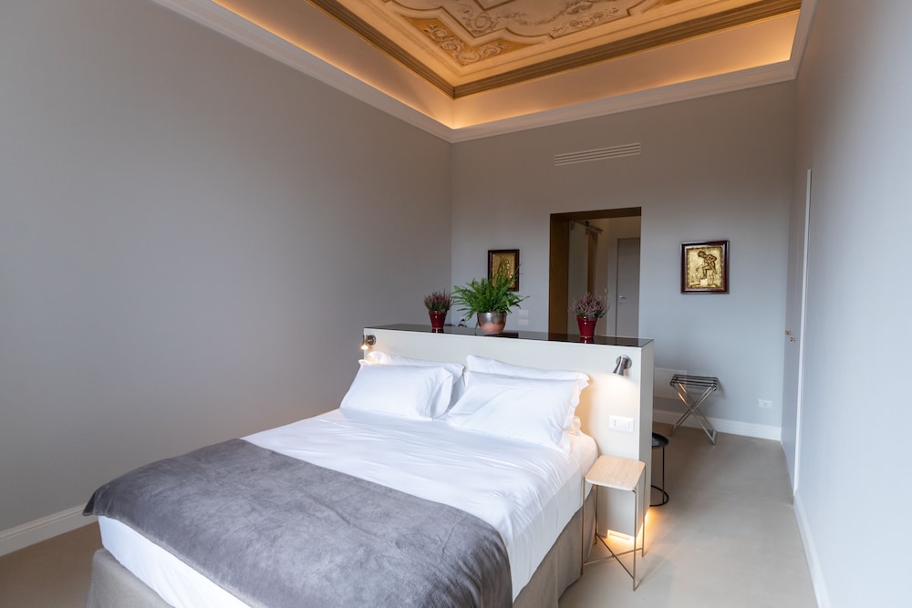Grand Room photo 1