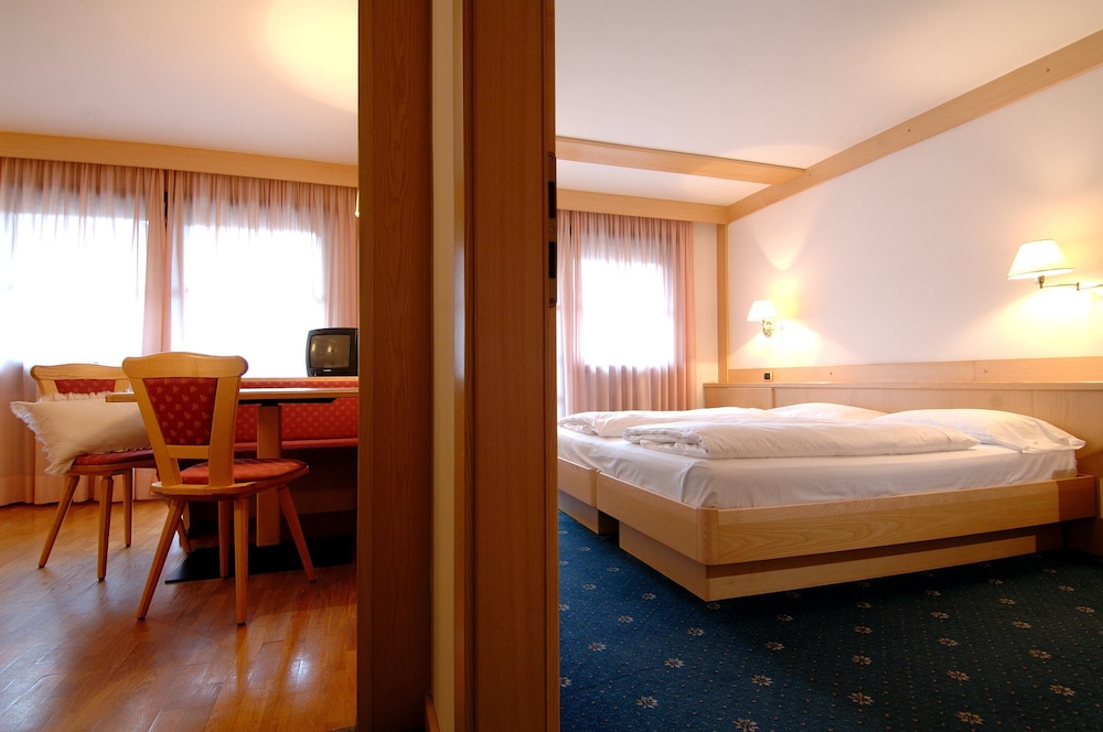 Economy Suite - Photo 4