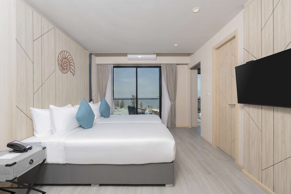 Deluxe Room, 2 Twin Beds, Sea View - Photo 4