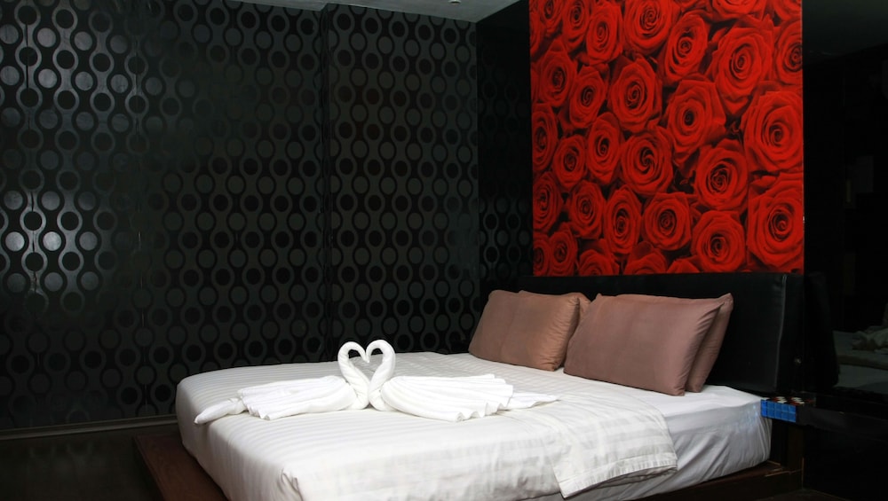Luxury King Room photo 2