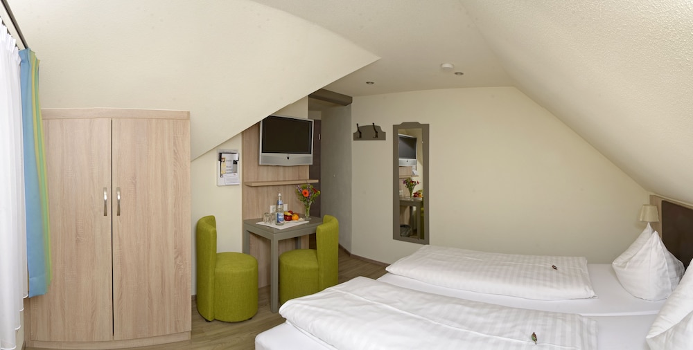 Basic Double Room