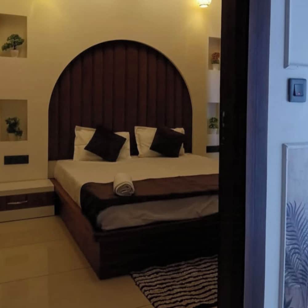 Standard Double Room, Balcony, City View