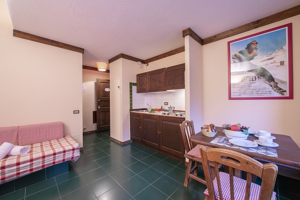 Family Studio, Mountainside (Grange Hike & Ski - 14d Sestriere) photo 2
