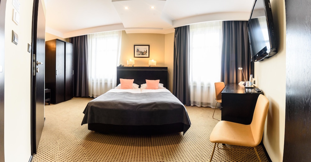 Standard Double or Twin Room photo 1