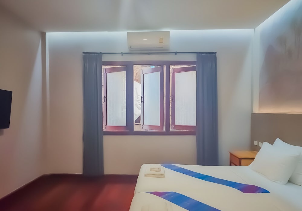 Standard Double or Twin Room - Photo 19