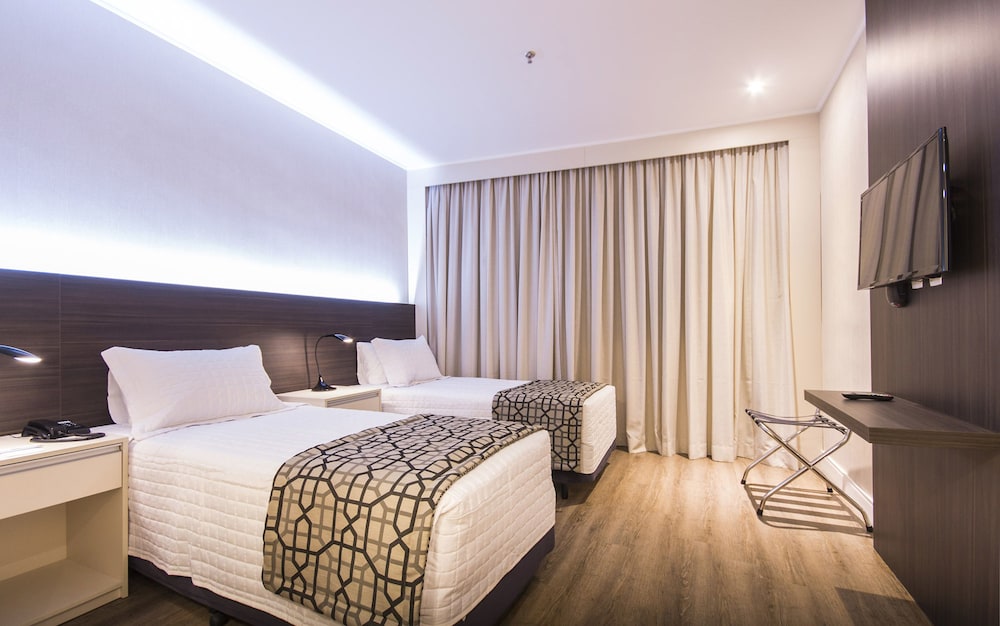 Standard Twin Room, 2 Twin Beds (Standard Twin Double Room) photo 1