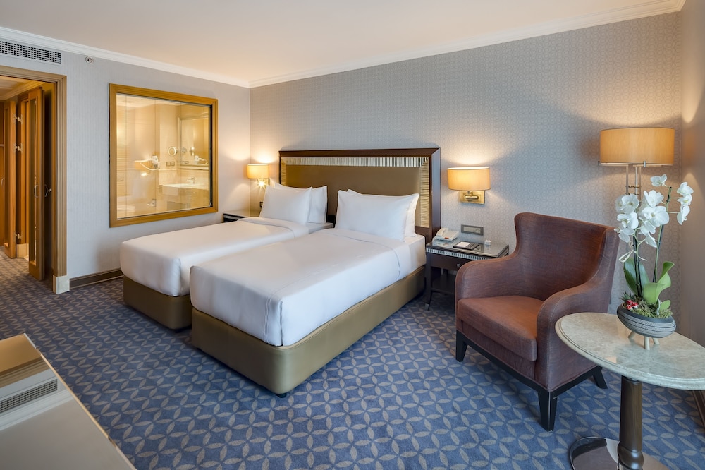 Executive Twin Room, City View - Photo 3