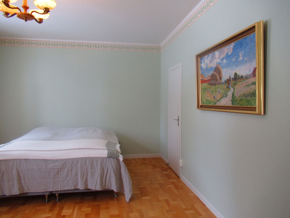Panoramic House photo 2