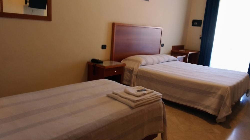 Triple Room photo 2