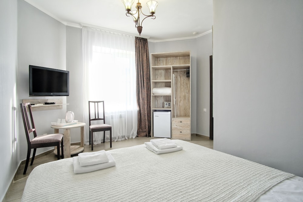 Standard Double or Twin Room photo 2