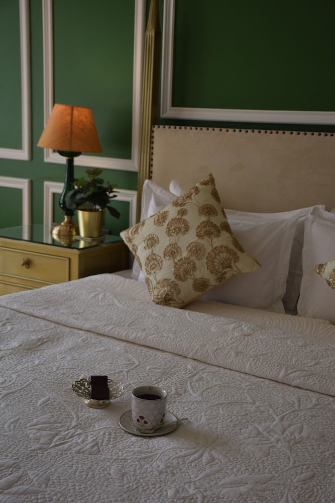 Suite - Photo 2