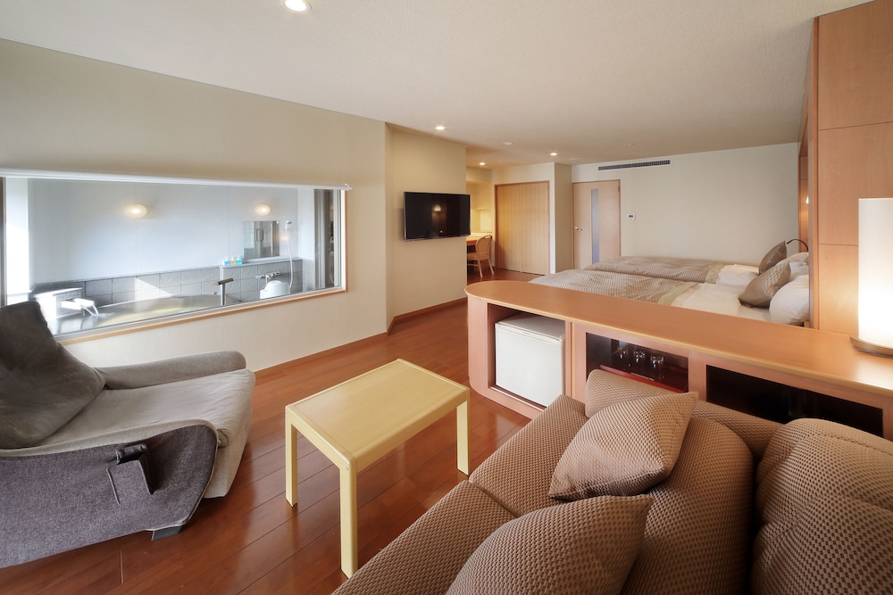Deluxe Twin Room with Private Hot Spring Bath and Higher View (Shuhokan) photo 2