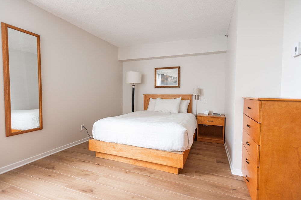 Standard Room, 1 Queen Bed - Photo 3