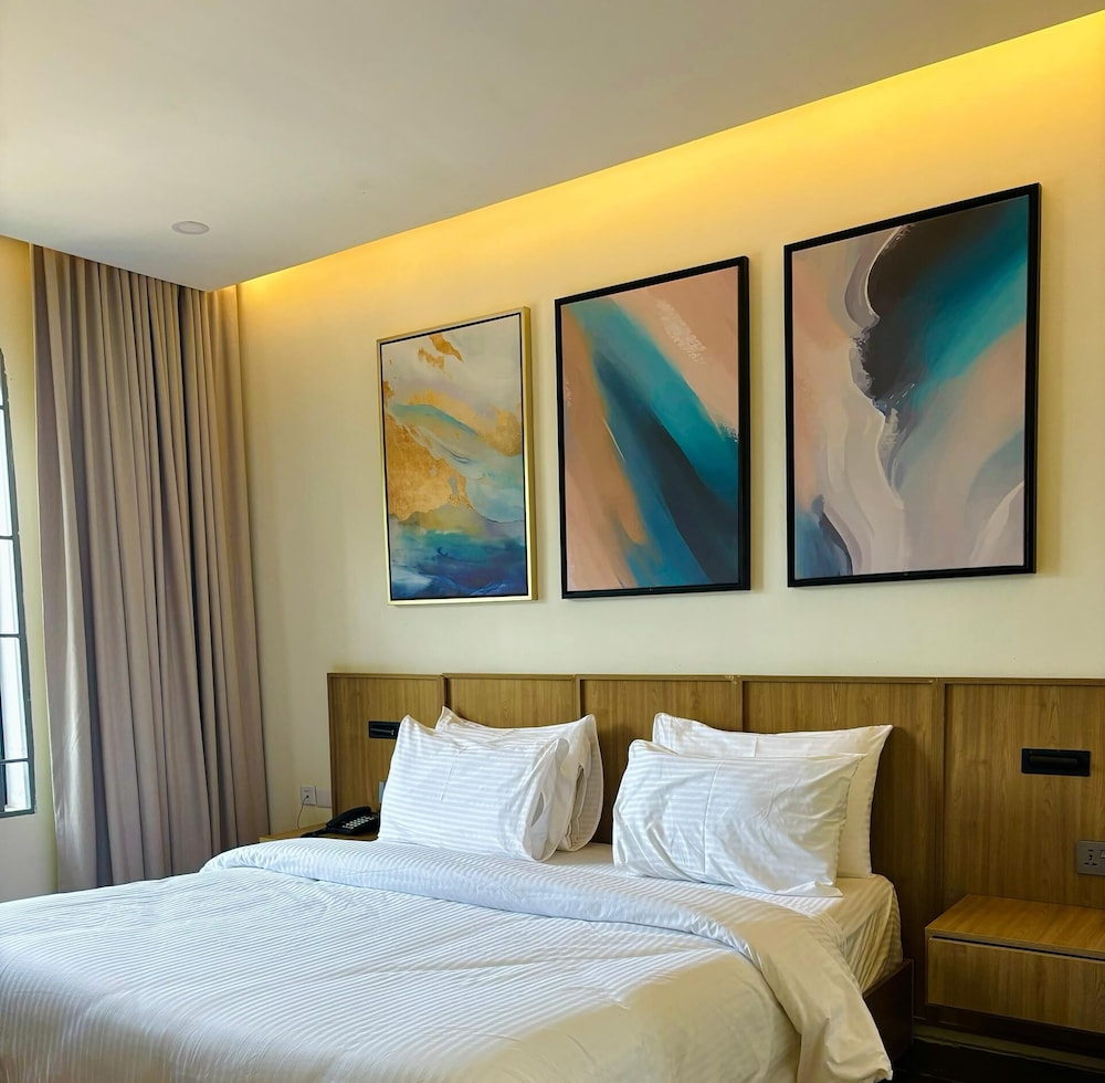 Deluxe Double Room Single Use