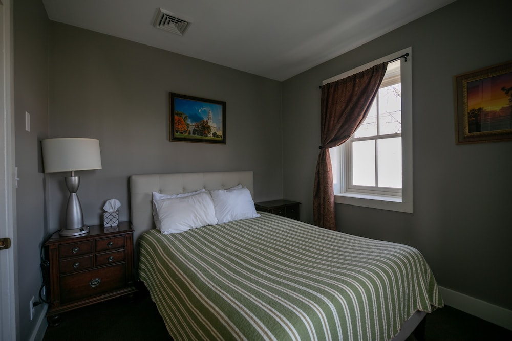 Premier Suite (Historic Building, No Elevator) photo 2