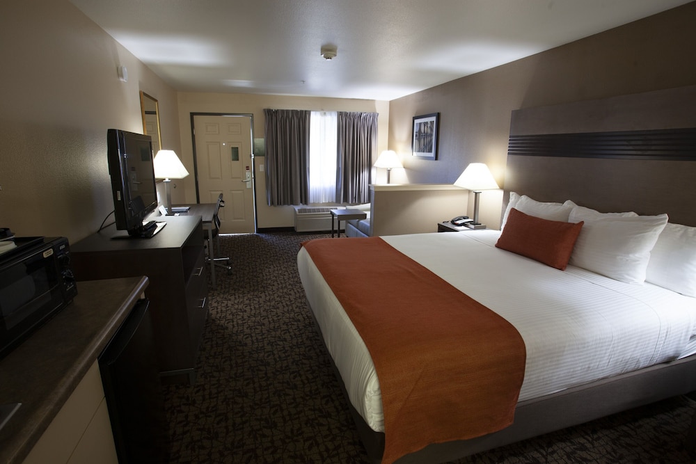 Room - Photo 2