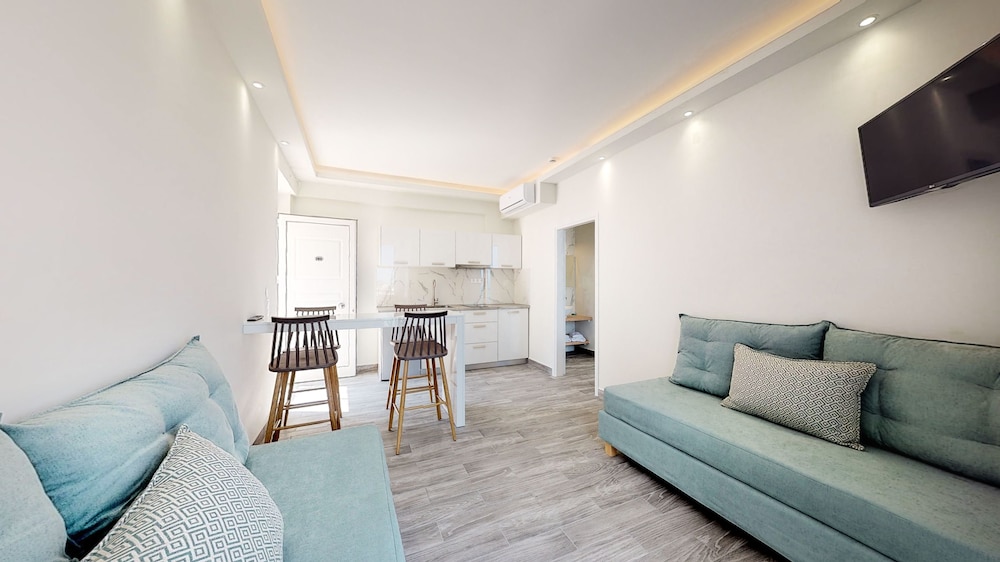 Superior Apartment, 1 Bedroom, Sea View - Photo 1