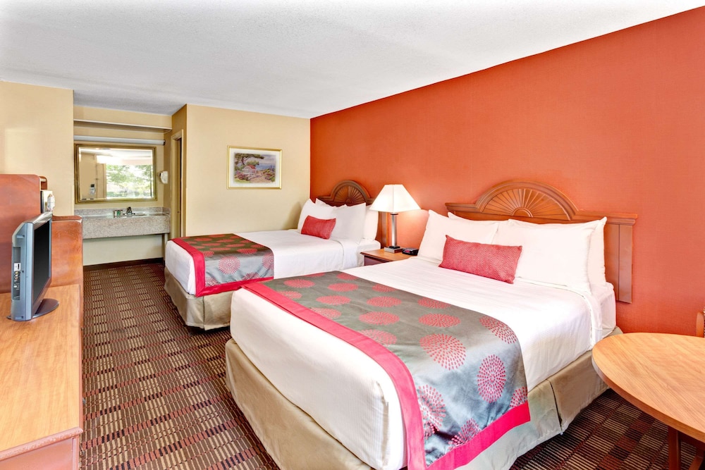 Double Room, 2 Double Beds - Photo 1