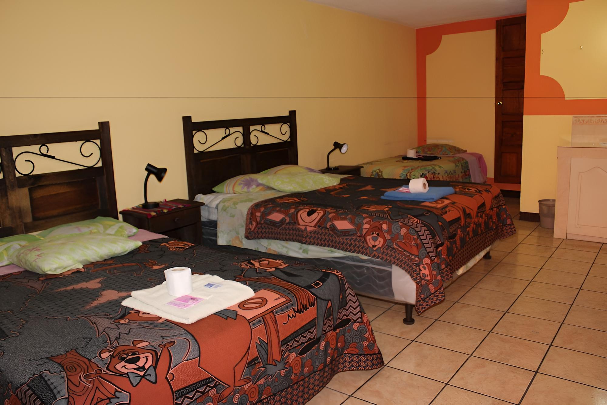 Standard Triple Room, 3 Twin Beds photo 3