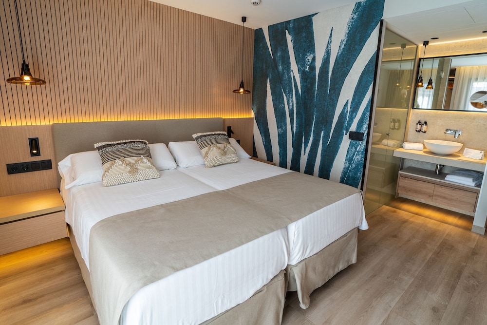 Double or Twin Room (Maris) - Photo 2