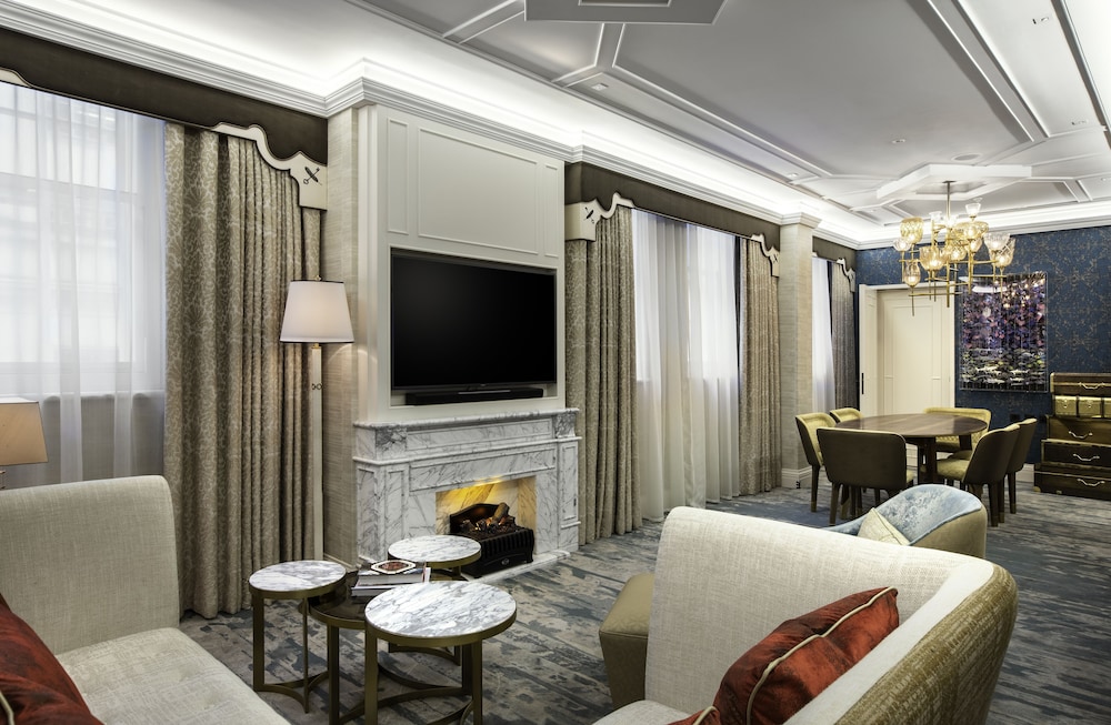 Suite, Multiple Beds