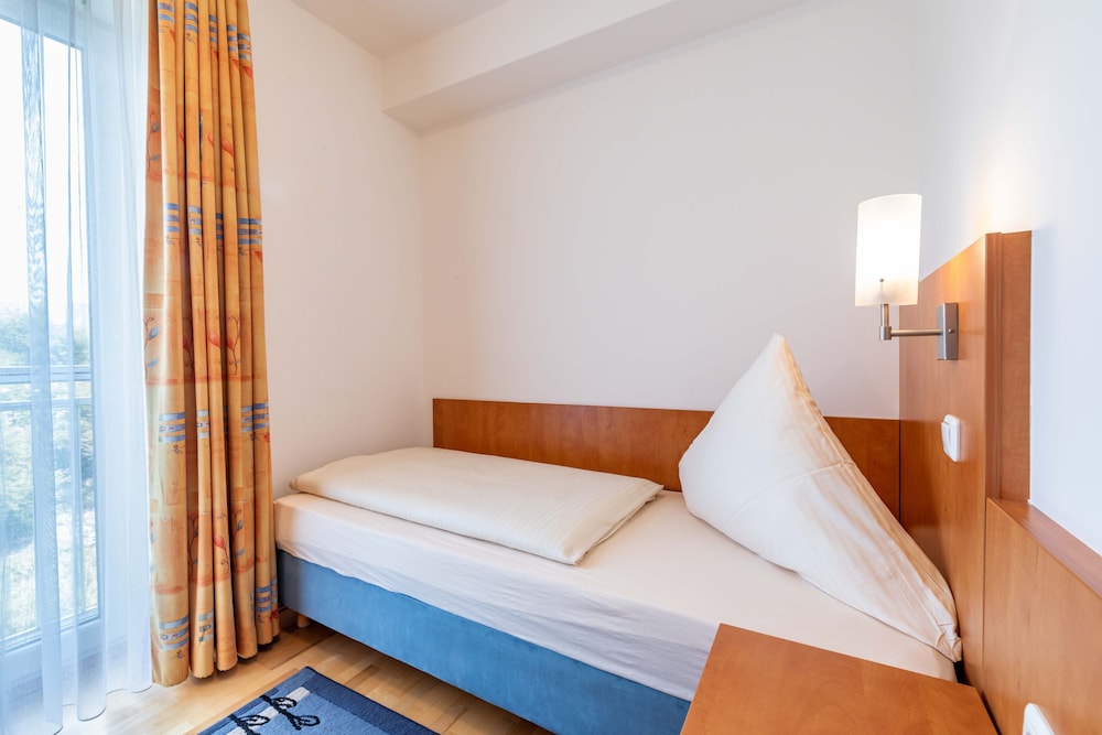 Comfort Single Room