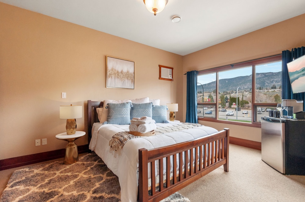 Jacuzzi Suite photo 1